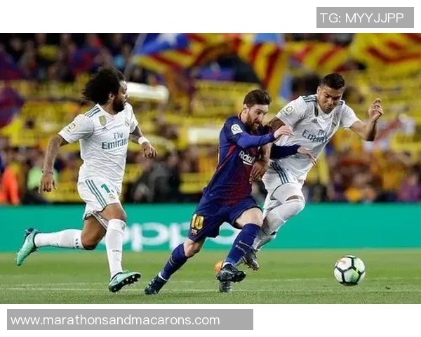 伊藤诚足球明星的崛起与挑战解析，如何在绿茵场上书写传奇人生