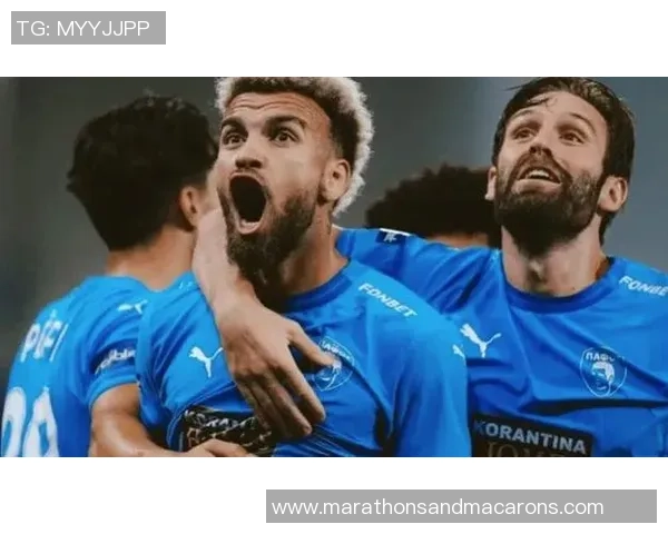 足球明星前锋的忠诚之路与荣耀时刻的完美交织