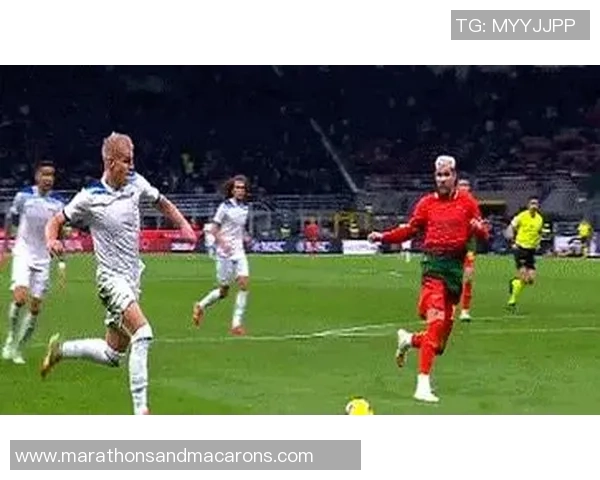 足球明星激烈互骂瞬间大揭秘精彩图片回顾引发球迷热议与讨论